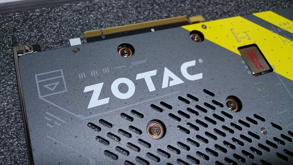 GeForce GTX 1070 ZOTAC製
